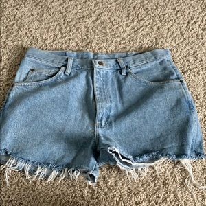 Wrangler shorts. Size 34